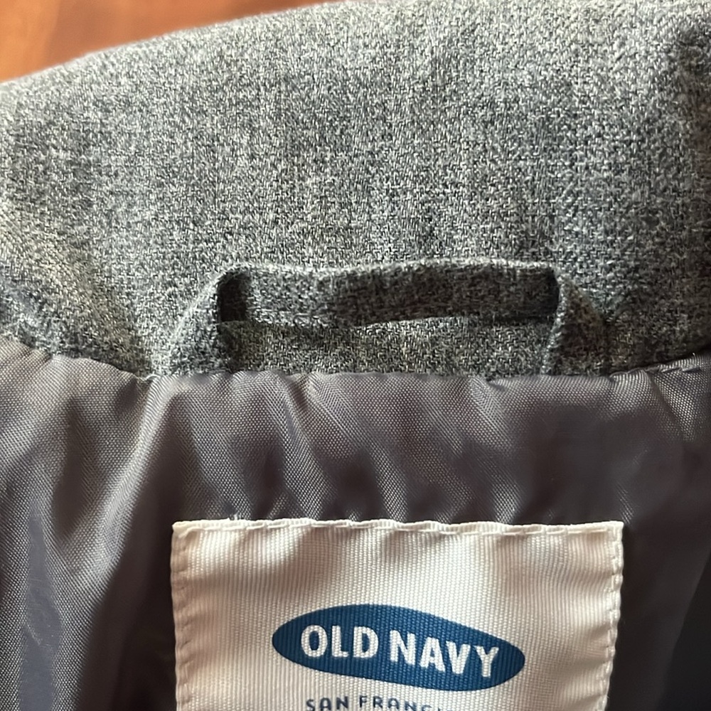 Like new Old Navy quilted gray vest - Picture 8 of 13